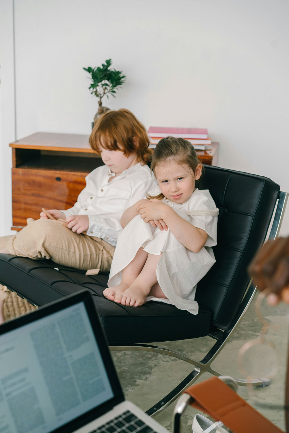 New Jersey Family Therapy at Behaved Brain two children having a therapy session together